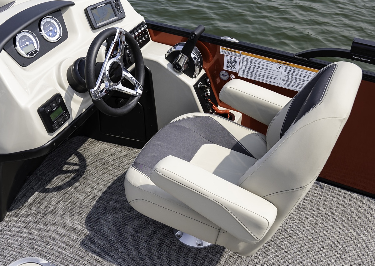 What are The Various Types of Boat Seats?